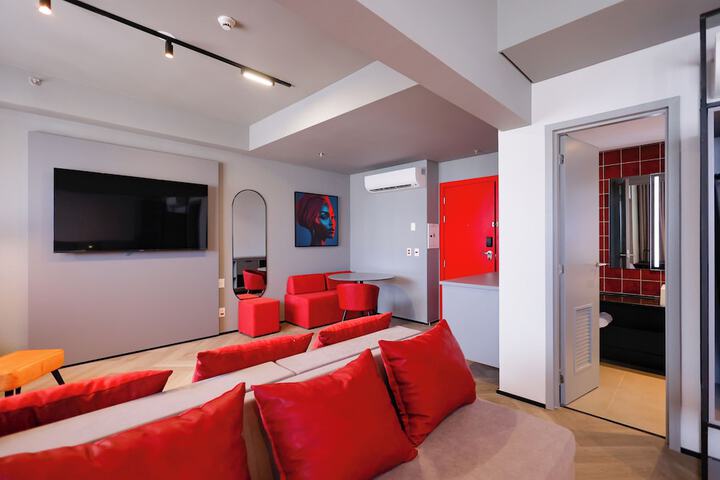 Room 21 of 68