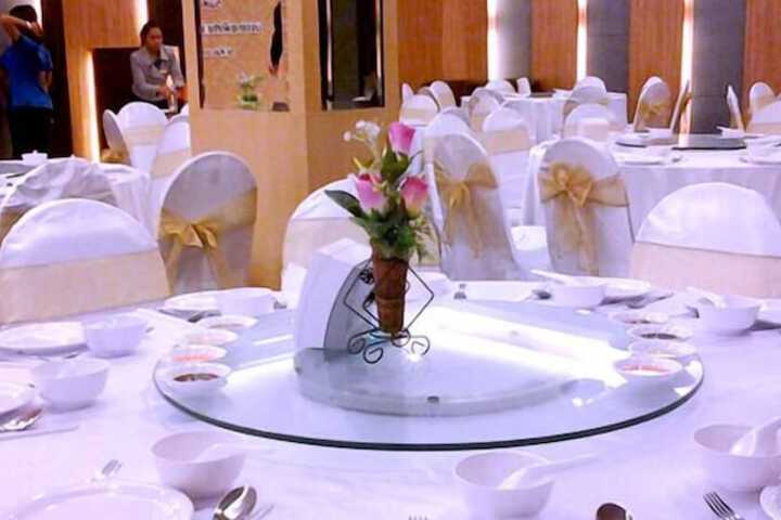 Wedding/Banquet 25 of 32