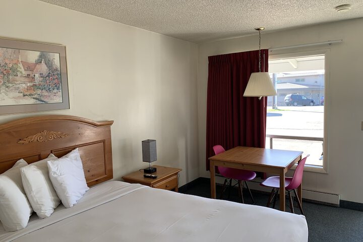 Room 9 of 27