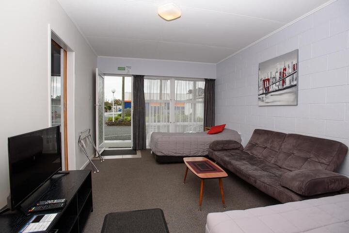 Room 8 of 36