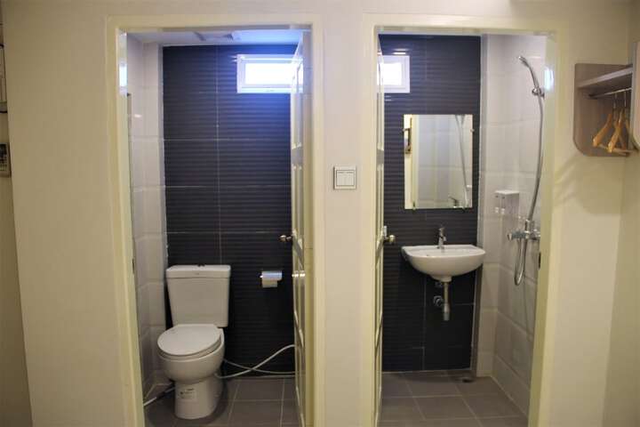 Room 44 of 58