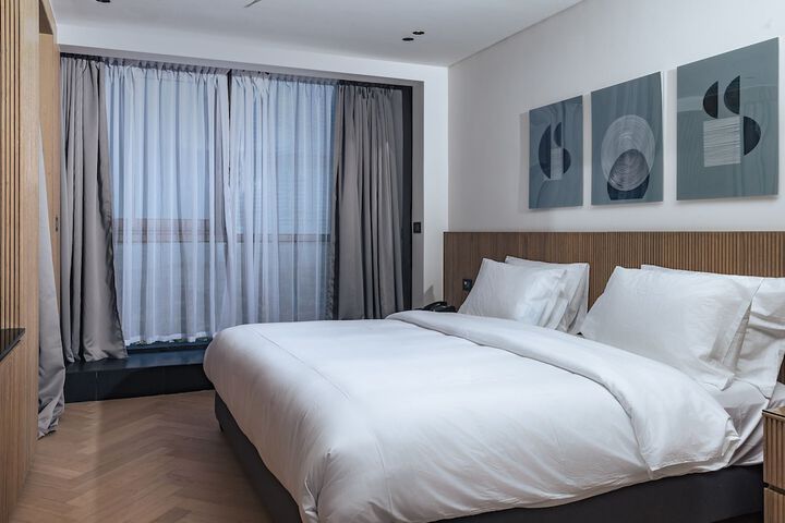 Room 8 of 36