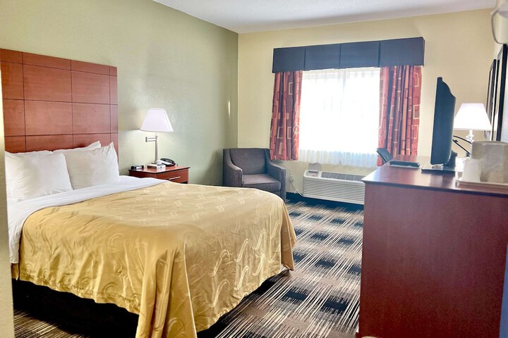 2 Queen Beds (11 of 43)