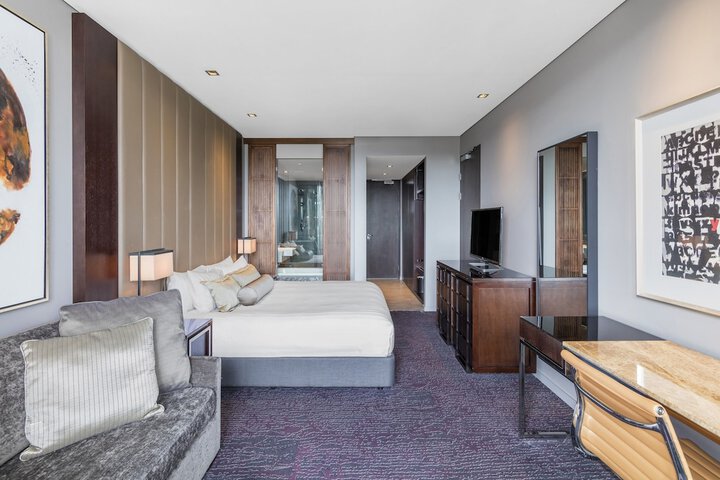 Room 9 of 73