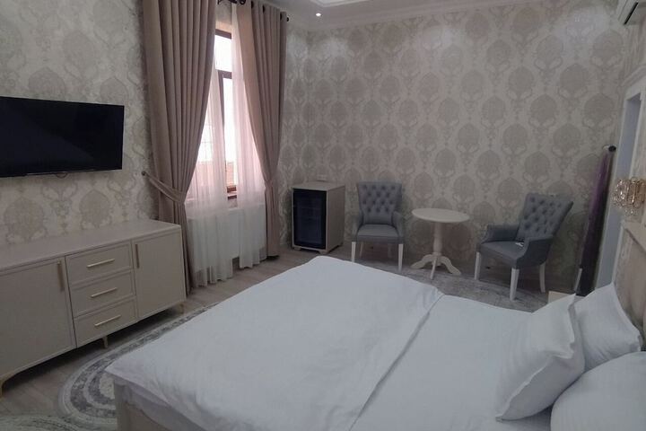 Room 27 of 72