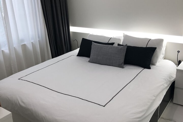 Room 49 of 68