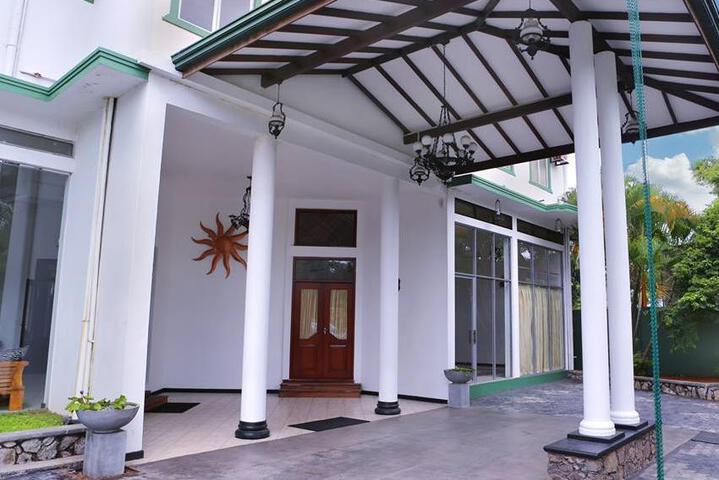 Hotel 1 of 6