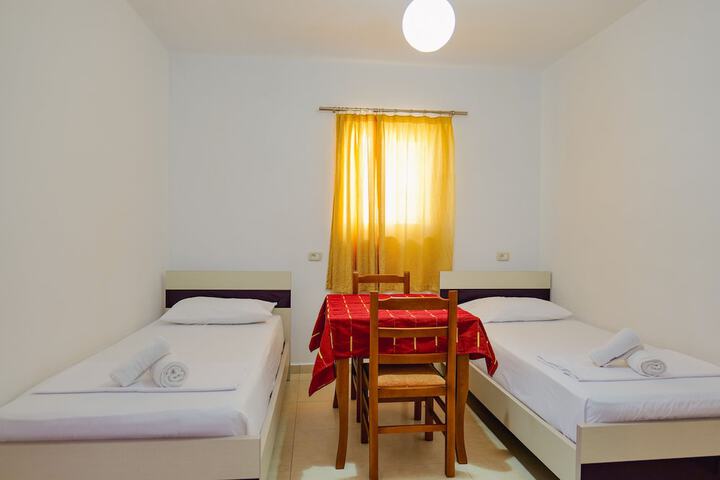 Room 43 of 111