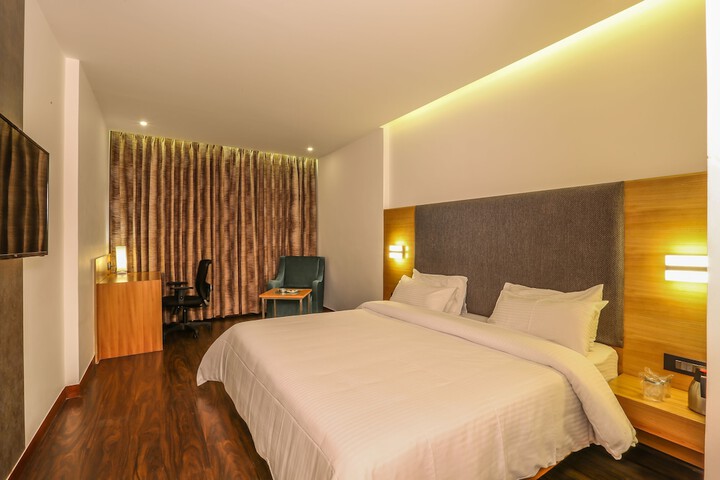 Room 3 of 11