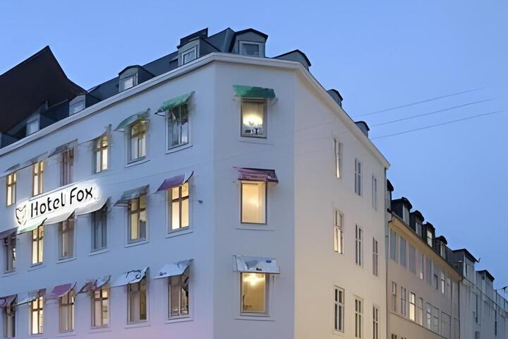 Exterior of Hotel Fox