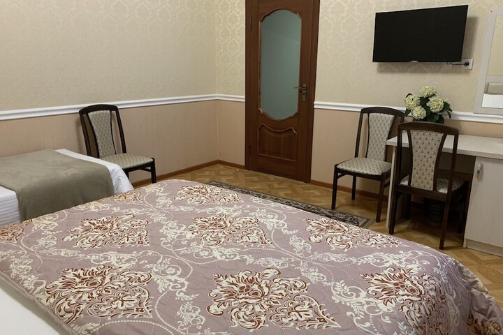 Room 11 of 22