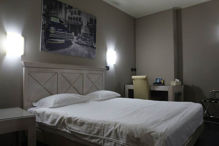 Room 3 of 59