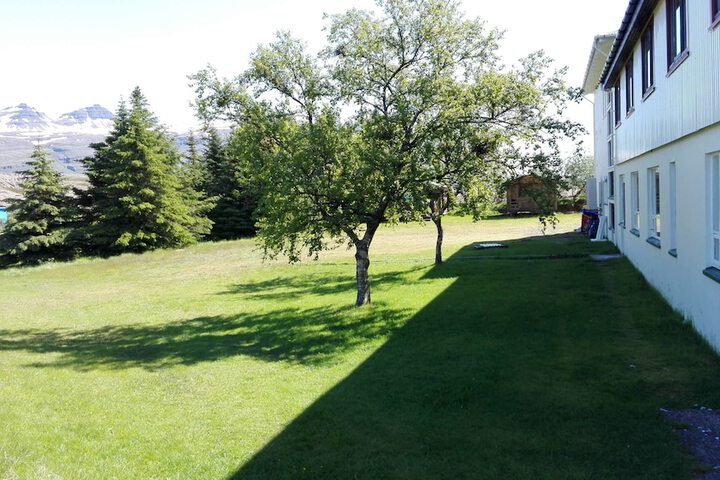 Property Grounds 52 of 60