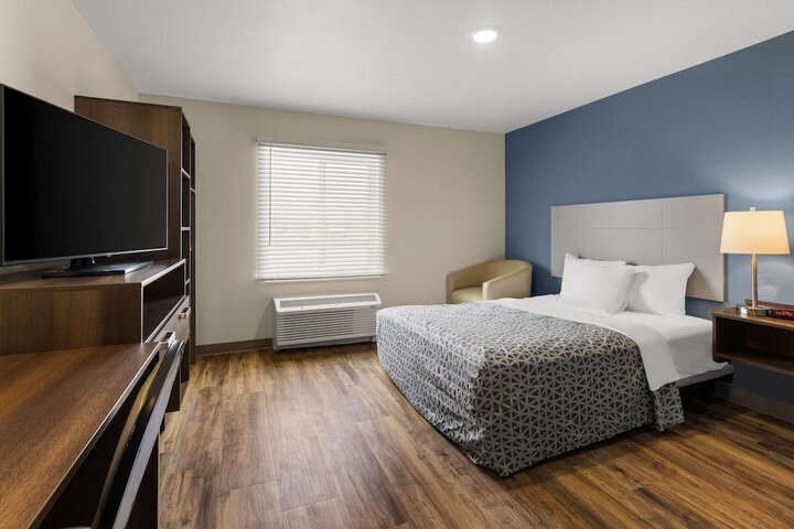 1 Queen Bed Suite (18 of 21)