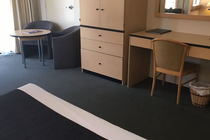 Room 19 of 34