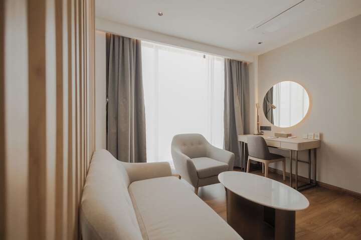 Room 13 of 70
