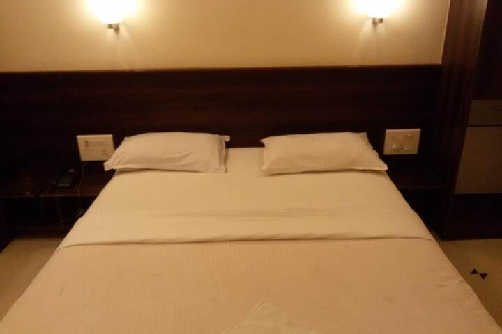 Room 5 of 35