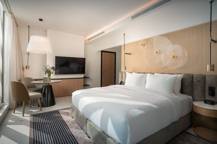 Room 18 of 40