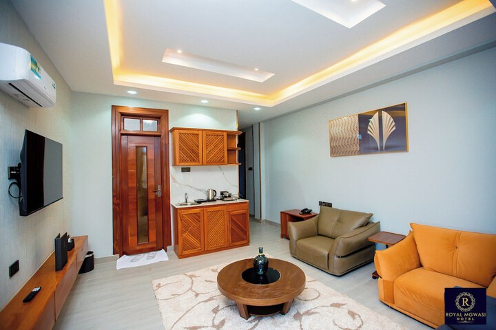 Room 33 of 79