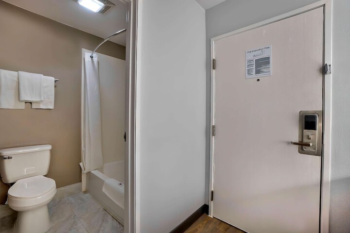 Room 31 of 43