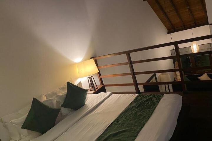 Room 35 of 115