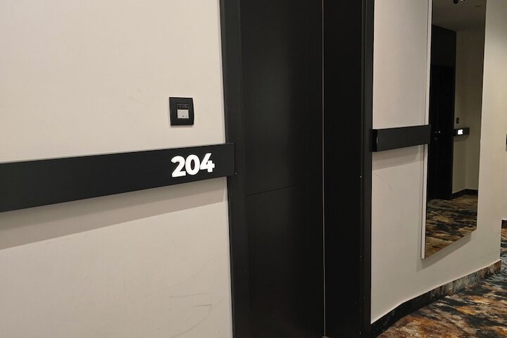 Ballroom/Hall 48 of 49
