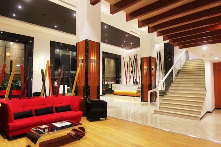 Guest Lobby