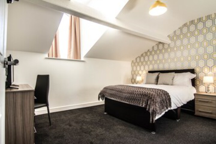Room 50 of 62