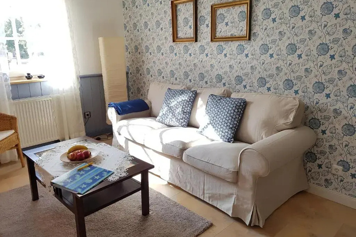 Room 2 of 16