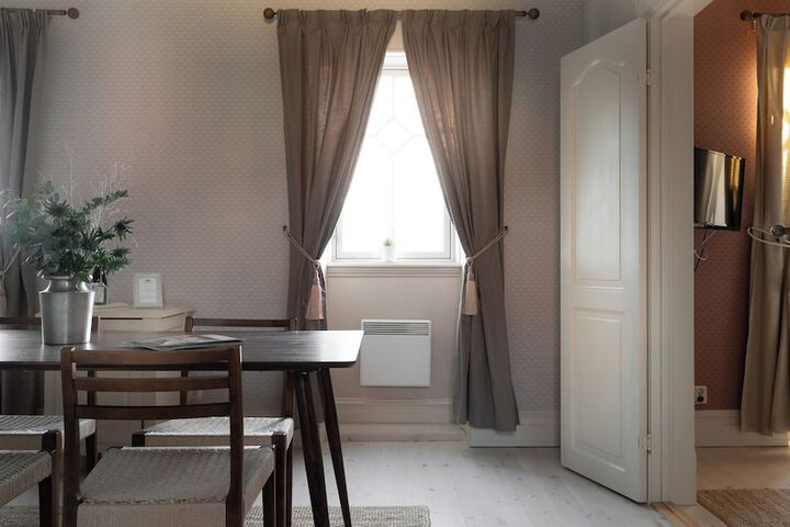 Room 33 of 51