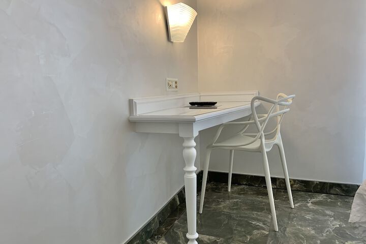Room 10 of 59