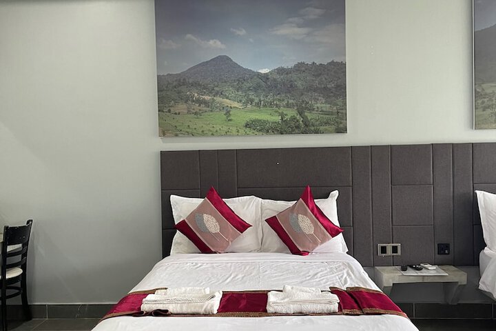 Room 6 of 21