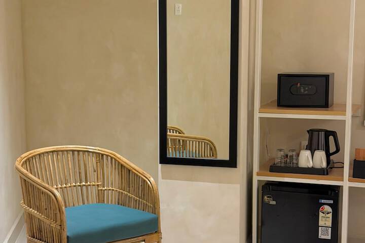 Room 11 of 29