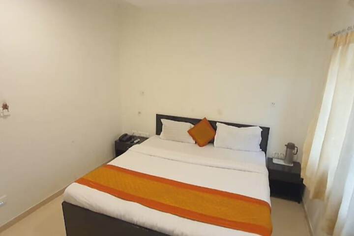 Room 32 of 33