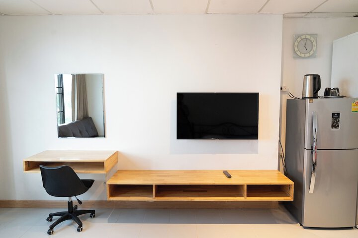 Room 13 of 19