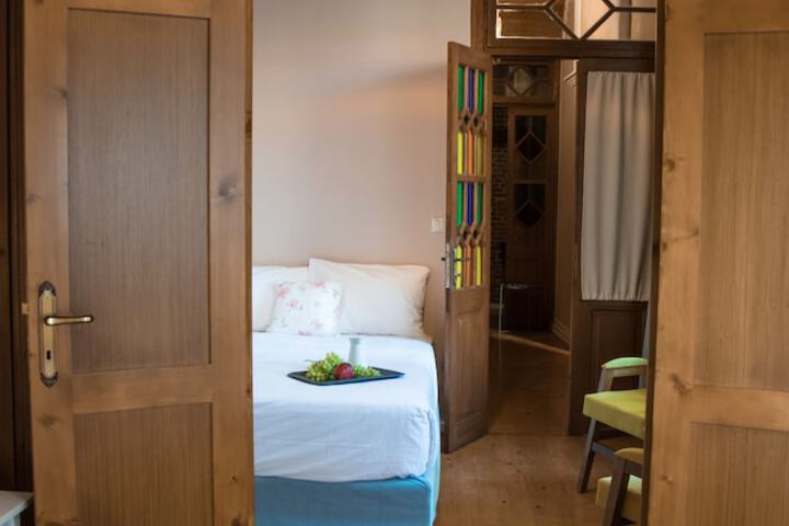 Room 4 of 92