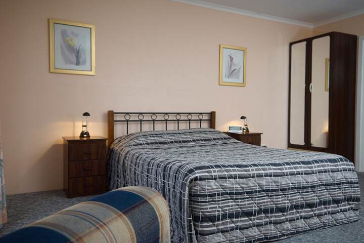Room 6 of 36