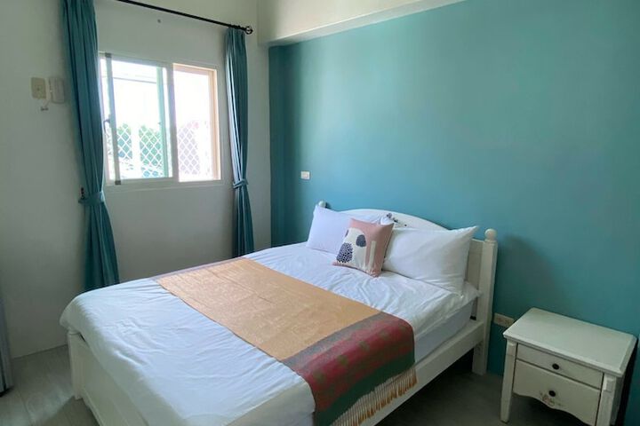 Room 17 of 36
