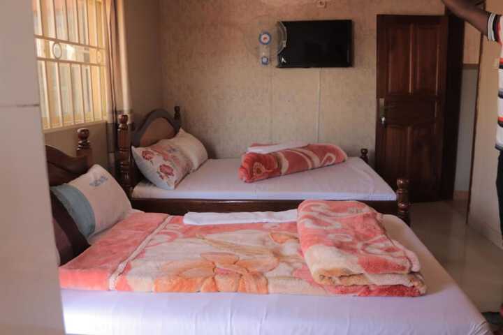 Room 8 of 23