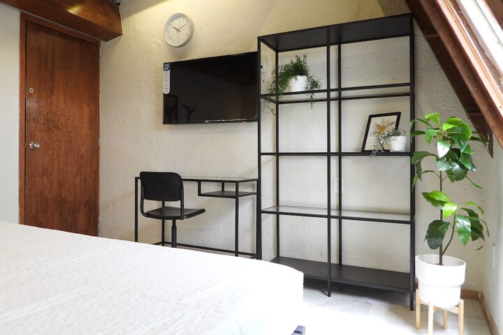 Room 21 of 48