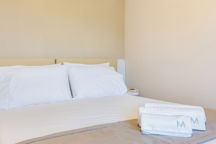 Room 14 of 49