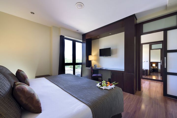Room 12 of 53