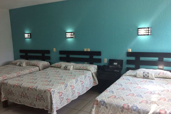 Room 7 of 28