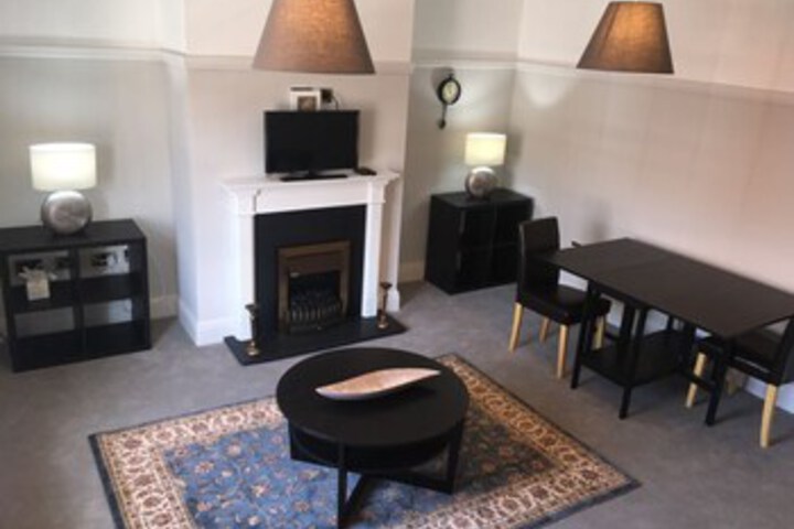 Lounge 11 of 23