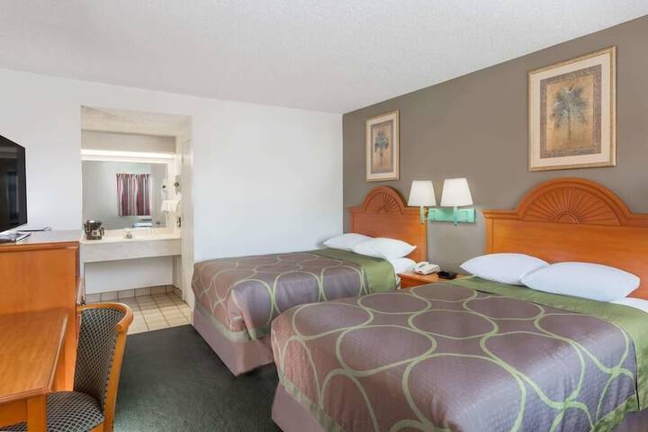 2 Double Beds (2 of 8)