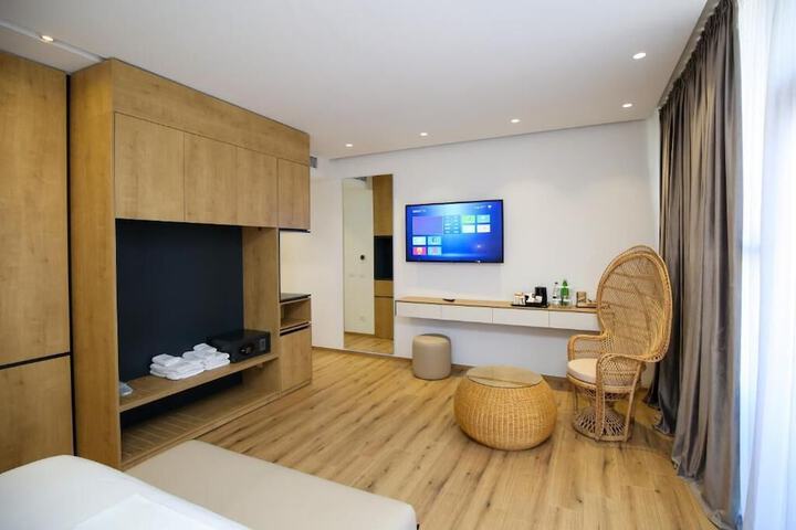 Room 35 of 118