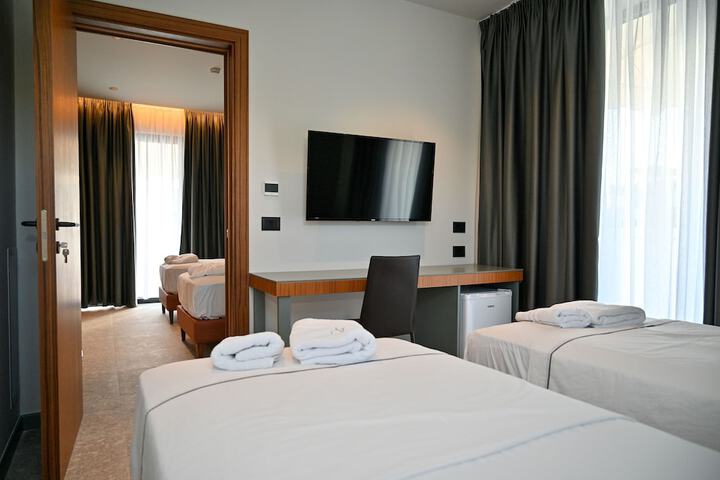 Room 13 of 207