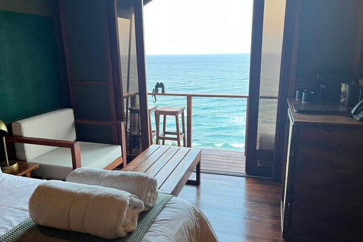 Room 15 of 37
