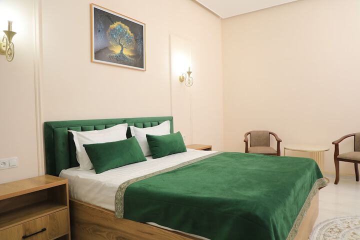 Room 10 of 50
