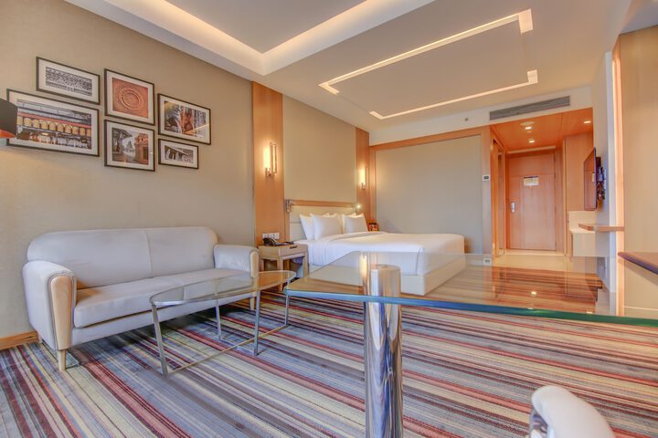 Room 26 of 140